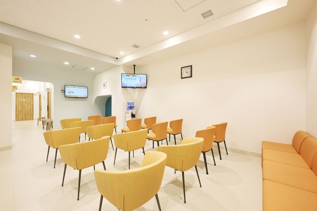 スタッフ募集【医師、看護師、医療事務】